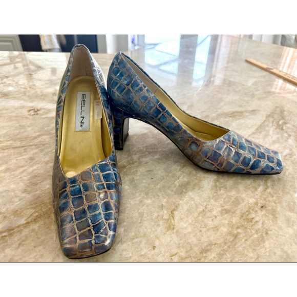 Bellini Blue Gold Croc Print Square Toe Heels Size 9. Angled toe box chunky heel - Picture 3 of 10